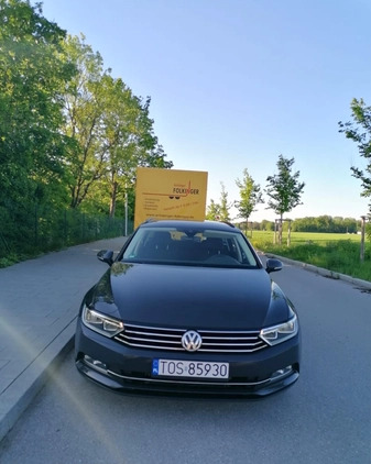 Volkswagen Passat cena 56000 przebieg: 156000, rok produkcji 2016 z Kożuchów małe 781